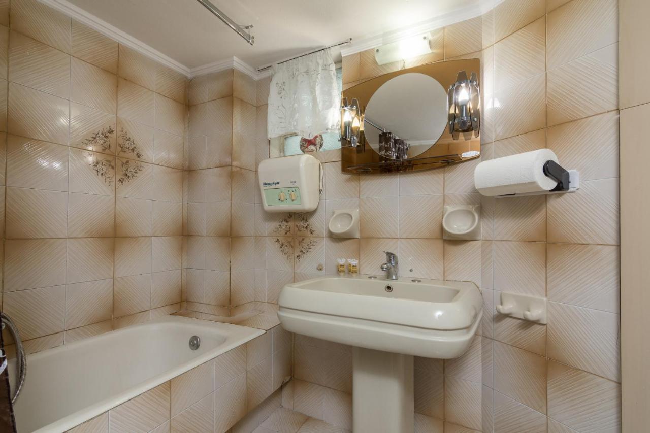 Delightful 2 Bedroom Flat Next To Mikrolimano Piraeus Bagian luar foto