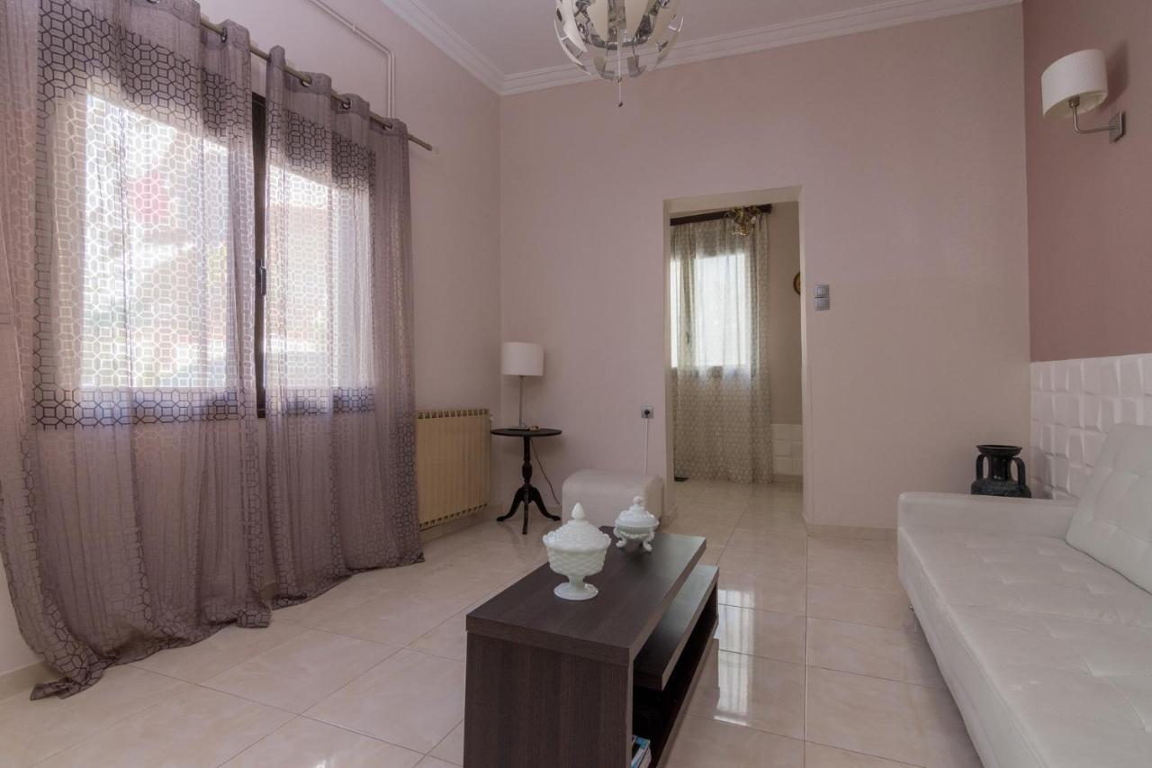 Delightful 2 Bedroom Flat Next To Mikrolimano Piraeus Bagian luar foto