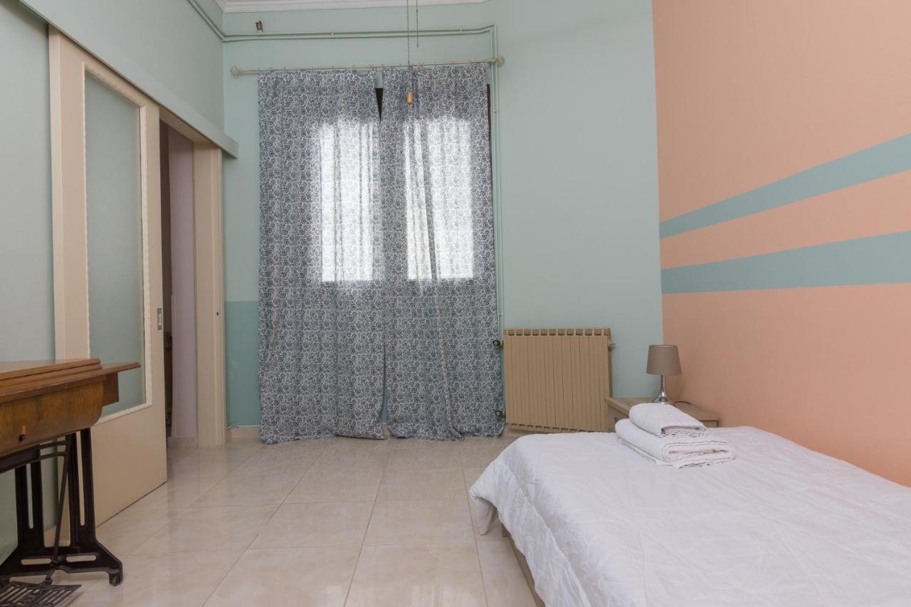 Delightful 2 Bedroom Flat Next To Mikrolimano Piraeus Bagian luar foto
